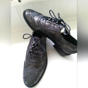 Stuart Weitzman Anthracite Crackled Women's Oxfords Size 5